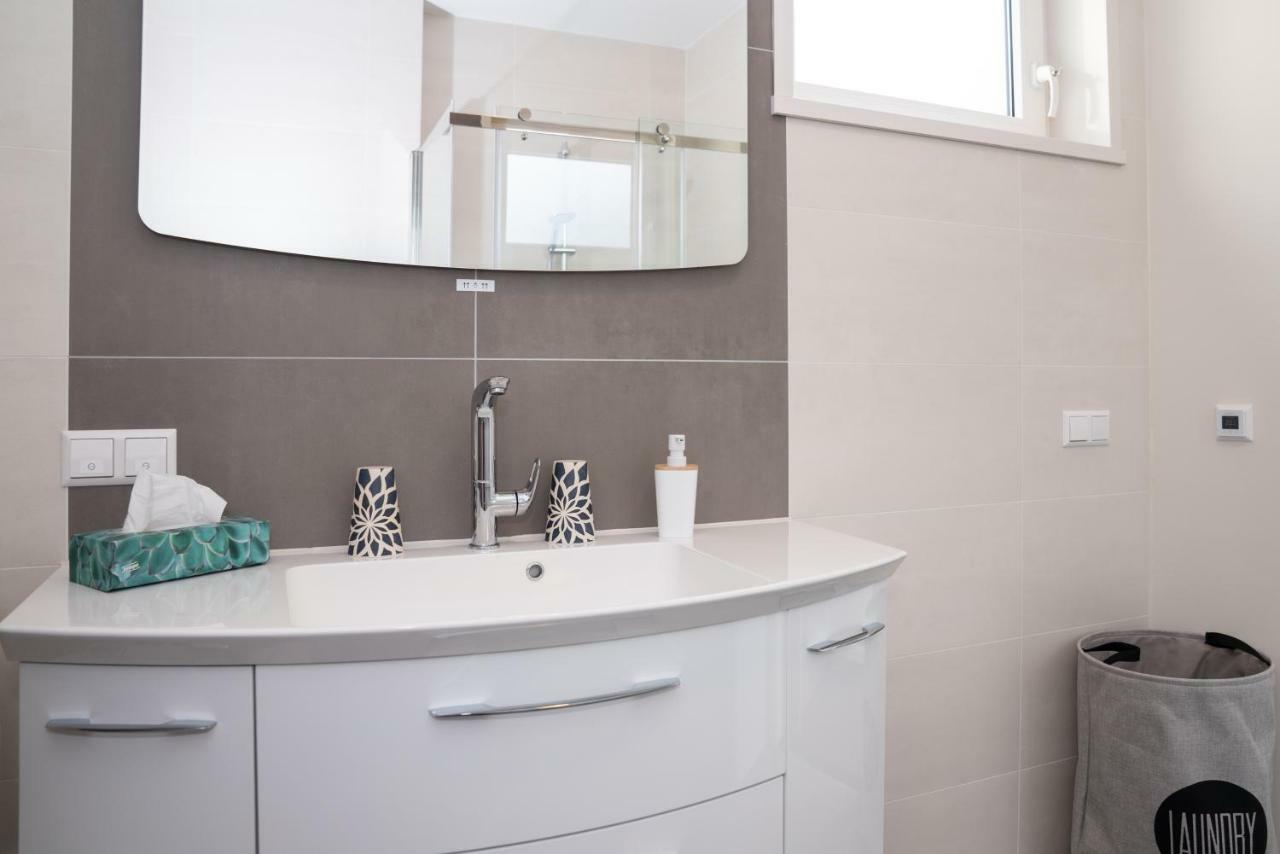 Santvort Luxury Apartment With Private Parking 잔드보르트 외부 사진